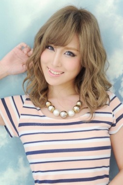 画像ギャラリー No.004のサムネイル画像 / 「龍が如く0」,ゲーム内に「ファン倶楽部」の専属モデルが看板娘として登場