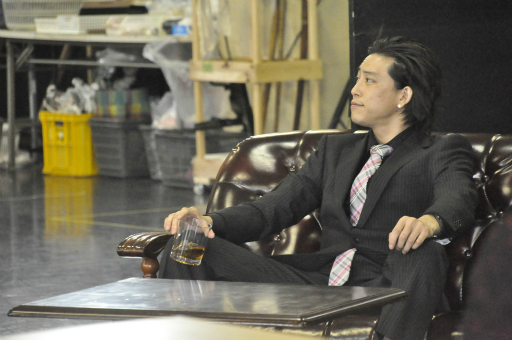 画像ギャラリー No.003のサムネイル画像 / 舞台「龍が如く」メディア向け公開稽古の模様をレポート。キャスト陣のハマり具合と制作陣の並々ならぬ意気込みを確認できた