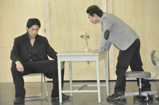 画像ギャラリー No.009のサムネイル画像 / 舞台「龍が如く」メディア向け公開稽古の模様をレポート。キャスト陣のハマり具合と制作陣の並々ならぬ意気込みを確認できた