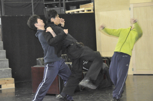 画像ギャラリー No.010のサムネイル画像 / 舞台「龍が如く」メディア向け公開稽古の模様をレポート。キャスト陣のハマり具合と制作陣の並々ならぬ意気込みを確認できた