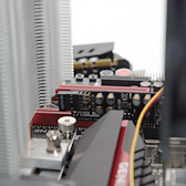 画像ギャラリー No.061のサムネイル画像 / 【PR】低負荷時にファン回転の止まるGTX 980カード「STRIX-GTX980-DC2OC-4GD5」を使って,超絶静かな小型ゲームPCを自作してみた