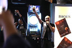 ꡼ No.006 | ޥեĤ󼡸褤375ֳΨΰ̥줿ŹĹĽե֥ǥ