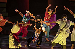 画像ギャラリー No.029のサムネイル画像 / 舞台「Fate/Grand Order THE STAGE -冠位時間神殿ソロモン-」,ゲネプロのオフィシャルレポートが到着