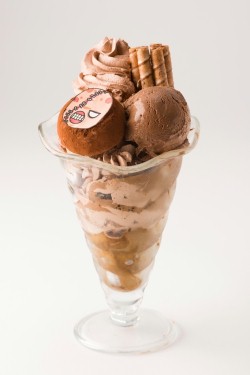 画像ギャラリー No.002のサムネイル画像 / カプコンカフェ,「バイオハザード」とのコラボフードメニューを公開