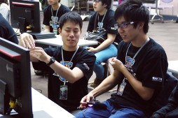 ꡼ No.009 | ֤פפƥȥꥹ׾ãܻؤã3֤ζɤĩߥ󥰥סRed Bull Gaming Uץݡ