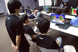 ꡼ No.013 | ֤פפƥȥꥹ׾ãܻؤã3֤ζɤĩߥ󥰥סRed Bull Gaming Uץݡ