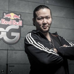 ꡼ No.028 | ֤פפƥȥꥹ׾ãܻؤã3֤ζɤĩߥ󥰥סRed Bull Gaming Uץݡ