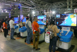 画像ギャラリー No.026のサムネイル画像 / 最新ゲームの試遊からアナログゲーム,そして「Minecraft」リアル体験まで楽しめた,ニコニコ超会議2015の「超ゲームエリア」レポート