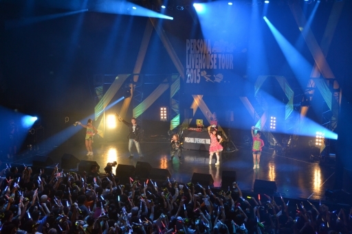 画像ギャラリー No.013のサムネイル画像 / 「PERSONA LIVEHOUSE TOUR 2015」東京公演をレポート。会場とライブビューイングで日本中のペルソナファンが大熱狂