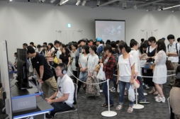 画像ギャラリー No.005のサムネイル画像 / 「ペルソナ5」の体験会が東京・秋葉原のUDXギャラリーで18:00まで開催中。キャラクターの立て看板や“モルガナカー”などの貴重な展示物も