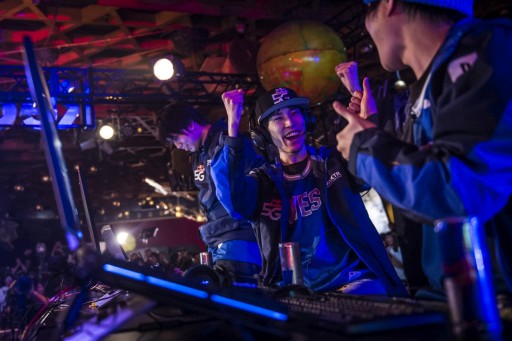 ꡼ No.010 | LoVAסDOA5LAפʤɡΰۤʤ5ȥǤ2ϢƤۡǳŤ줿Red Bull 5G 2015 FINALSץݡ