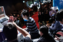 画像ギャラリー No.003のサムネイル画像 / 「ストリートファイターIII 3rd STRIKE」団体戦大会の「第18回クーペレーションカップ」および前夜祭が開催中止に