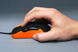 画像ギャラリー No.010のサムネイル画像 / 光学センサー搭載ワイヤードマウス「COUGAR 300M」レビュー。DHARMAPOINT「DRTCM37」のクローンを冷静に正面から評価してみる