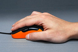 画像ギャラリー No.013のサムネイル画像 / 光学センサー搭載ワイヤードマウス「COUGAR 300M」レビュー。DHARMAPOINT「DRTCM37」のクローンを冷静に正面から評価してみる