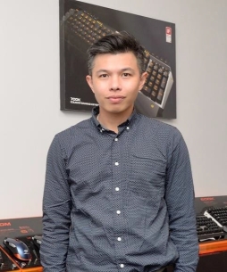 画像ギャラリー No.002のサムネイル画像 / 3月26日，ソフマップ秋葉原本館4FにCOUGARの専用ブースがオープン