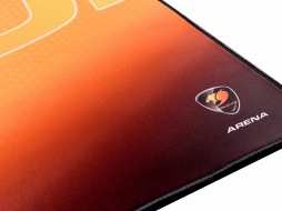 画像ギャラリー No.005のサムネイル画像 / 5mm厚の布製マウスパッド「ARENA Mouse Pad」,秋葉原のCOUGAR専用ブース限定で発売