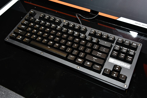 ꡼ No.004Υͥ / COMPUTEXϡ֥ޡƤΤ򿿷ʹƲäCOUGARޤǤȤϰۤʤϥǥХϪ