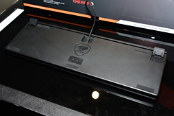 ꡼ No.008Υͥ / COMPUTEXϡ֥ޡƤΤ򿿷ʹƲäCOUGARޤǤȤϰۤʤϥǥХϪ