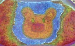 画像集#006のサムネイル/キッズ向け遊具「え〜でる すなば」が稼働開始。室内で楽しく砂遊びができる