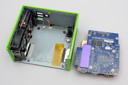 画像集#018のサムネイル/手のひらサイズで“GTX 760”搭載。GIGABYTE製の超小型ゲーマー向けベアボーン「BRIX Gaming」を動かしてみた