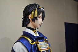 画像ギャラリー No.011のサムネイル画像 / こだわったのは“顔”。グッスマ初の等身大フィギュア「刀剣乱舞-ONLINE- 1分の1スケール 三日月宗近」内覧会レポート