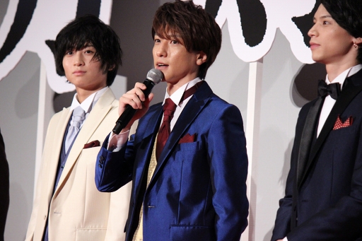 画像ギャラリー No.002のサムネイル画像 / 正装の刀剣男士がレッドカーペットに登場! 「映画刀剣乱舞」三日月宗近役・鈴木拡樹氏ほかキャストが語る驚きの撮影裏話とは?