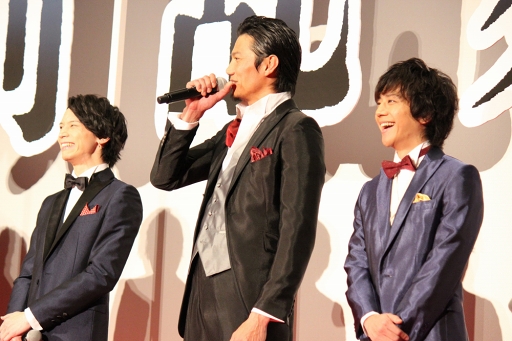 画像ギャラリー No.004のサムネイル画像 / 正装の刀剣男士がレッドカーペットに登場! 「映画刀剣乱舞」三日月宗近役・鈴木拡樹氏ほかキャストが語る驚きの撮影裏話とは?