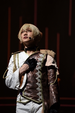 画像ギャラリー No.009のサムネイル画像 / 髭切と膝丸が生み出す世界に圧倒された。「ミュージカル『刀剣乱舞』 髭切膝丸 双騎出陣2019 〜SOGA〜」ゲネプロ公演をレポート