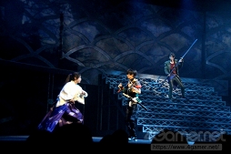 画像ギャラリー No.013のサムネイル画像 / 「ミュージカル『刀剣乱舞』〜葵咲本紀〜」開幕! 2か月に及ぶロングラン公演を前に,主要キャストの会見とゲネプロの模様をレポート