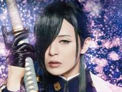 �ߥ塼��������������פΥ��󥰥�CD�ָ�ư�פ�9��4����ȯ����ꡣ���硼��ver.��MV�����