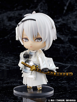 舞台『刀剣乱舞』悲伝 結いの目の不如帰」の白い“三日月宗近”が