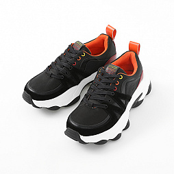 画像ギャラリー No.004のサムネイル画像 / 「刀剣乱舞」,“明石国行”や“蛍丸”など4振りをイメージしたシューズの予約受付が開始