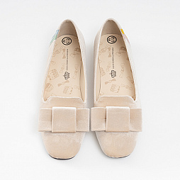 刀剣乱舞」,“明石国行”や“蛍丸”など4振りをイメージしたシューズの