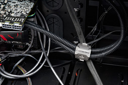 ������#041�Υ���ͥ���/43���ߤΡִʰױ�����ͤ�OC��GTX 980��3����緿��ѥ����ƥ�Υ��åȡפ�PC���Ȥ߹���Ǥߤ���GIGABYTE��GV-N980X3WA-4GD�ץ�ӥ塼