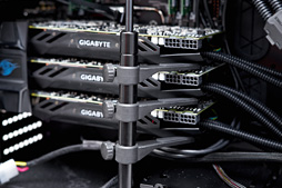 ������#050�Υ���ͥ���/43���ߤΡִʰױ�����ͤ�OC��GTX 980��3����緿��ѥ����ƥ�Υ��åȡפ�PC���Ȥ߹���Ǥߤ���GIGABYTE��GV-N980X3WA-4GD�ץ�ӥ塼