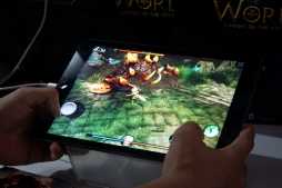 ꡼ No.001Υͥ / TGS 2014̤졤ɤդܥȤϥХȥˤӤ롣¿ΥץåȥեŸͽΥRPGThe World IIפiOSǥץ쥤ࡼӡǺ