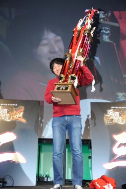 画像ギャラリー No.001のサムネイル画像 / 「戦国大戦」の公式全国大会「天覇への道〜極〜」優勝者が決定