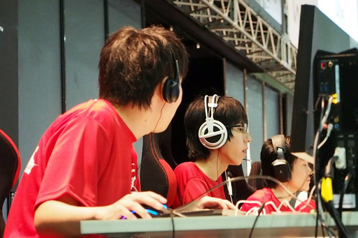 ꡼ No.003Υͥ / TGS 2015ϡLORD of VERMILION ARENAפΥLoVA Challenge Cup׷辡ݡȡܺΥե饤Τϡ