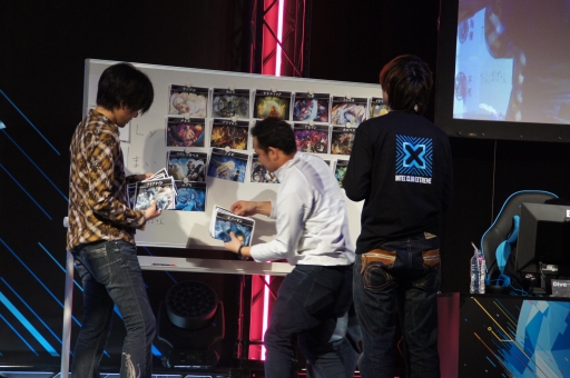 画像ギャラリー No.031のサムネイル画像 / 「LoVA」Web番組「ろばすか出張版 in 秋葉原」で,アークシステムワークス作品との3か月連続コラボ情報が発表