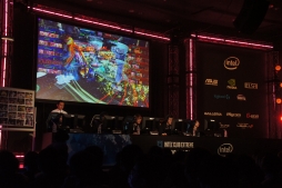 画像ギャラリー No.035のサムネイル画像 / 「LoVA」Web番組「ろばすか出張版 in 秋葉原」で,アークシステムワークス作品との3か月連続コラボ情報が発表