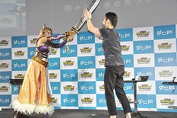 画像ギャラリー No.018のサムネイル画像 / 「SKYLOCK」を含む新作6タイトルの展開が明らかに。ローラさんも駆けつけたgloops事業戦略/新作ゲーム/新CMキャラクター発表会の模様をレポート