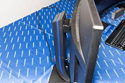 画像ギャラリー No.008のサムネイル画像 / アイ・オー・データ機器,湾曲VAパネル搭載で垂直144Hz対応のゲーマー向けディスプレイ「LCD-GC271XCVB」を発表