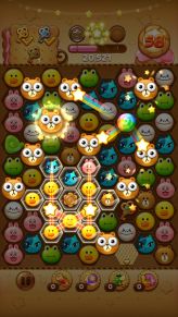 画像ギャラリー No.006のサムネイル画像 / 「LINE POP2」のサービスが開始。「上」「下」「斜め」方向に動く6角形のブロックを3つ以上並べて消していく新作パズルゲーム