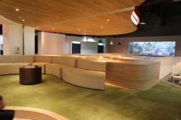 画像ギャラリー No.016のサムネイル画像 / PS4版MMORPG「Weapons of Mythology」開発現場レポート。街並みは西洋風に変わり,コントローラで快適プレイ可能に