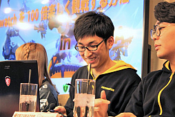 画像ギャラリー No.013のサムネイル画像 / シアターカフェ&ダイニング“STORIA”で行われた,DeToNator初の試み「Overwatchを100倍楽しく観戦する方法」イベントレポート