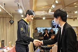 画像ギャラリー No.022のサムネイル画像 / シアターカフェ&ダイニング“STORIA”で行われた,DeToNator初の試み「Overwatchを100倍楽しく観戦する方法」イベントレポート