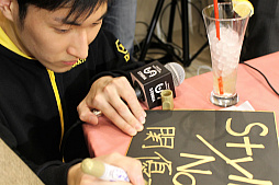 画像ギャラリー No.026のサムネイル画像 / シアターカフェ&ダイニング“STORIA”で行われた,DeToNator初の試み「Overwatchを100倍楽しく観戦する方法」イベントレポート