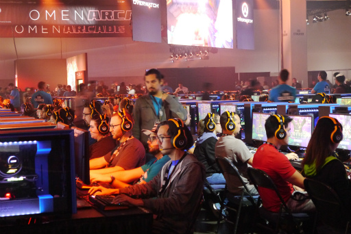 画像ギャラリー No.011のサムネイル画像 / 「Overwatch」新ヒーロー・モイラをBlizzCon 2017会場でプレイ。デザイナーを務めるスコット・マーサー氏のコメントと共に紹介