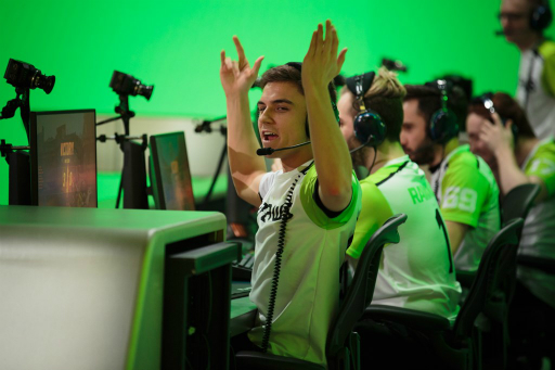 ���������꡼ No.004�Υ���ͥ������ / ����Ρ�Overwatch League�ס���ǰ���٤���1����������1���ơ����ϡ�London Spitfire���ץ쥤���դ򾡤�ȴ���ƾ���