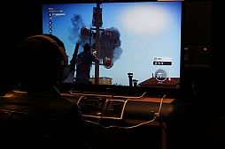 画像ギャラリー No.013のサムネイル画像 / 「ジャストコーズ3」日本語版の最速体験会開催。スクウェア・エニックスの松田洋祐社長が「なんでもアリでハチャメチャなところが魅力」と魅力を語ったイベントの模様をレポート